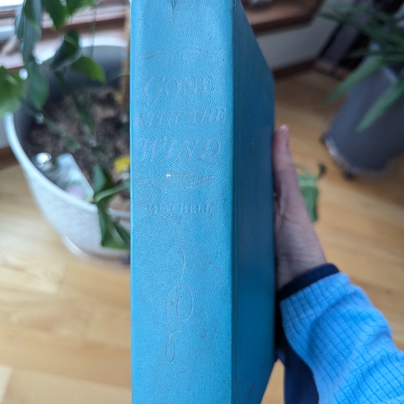 Vintage 1950s "Gone with the Wind" Margaret Mitchell Hardcover Book Home Decor - Picture 5 of 13